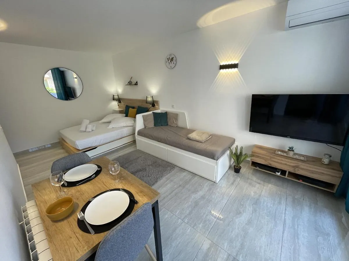 Apartamento Chaleureux Studio, 200M De La Plage, Parking, Wifi Rocabruna Francia