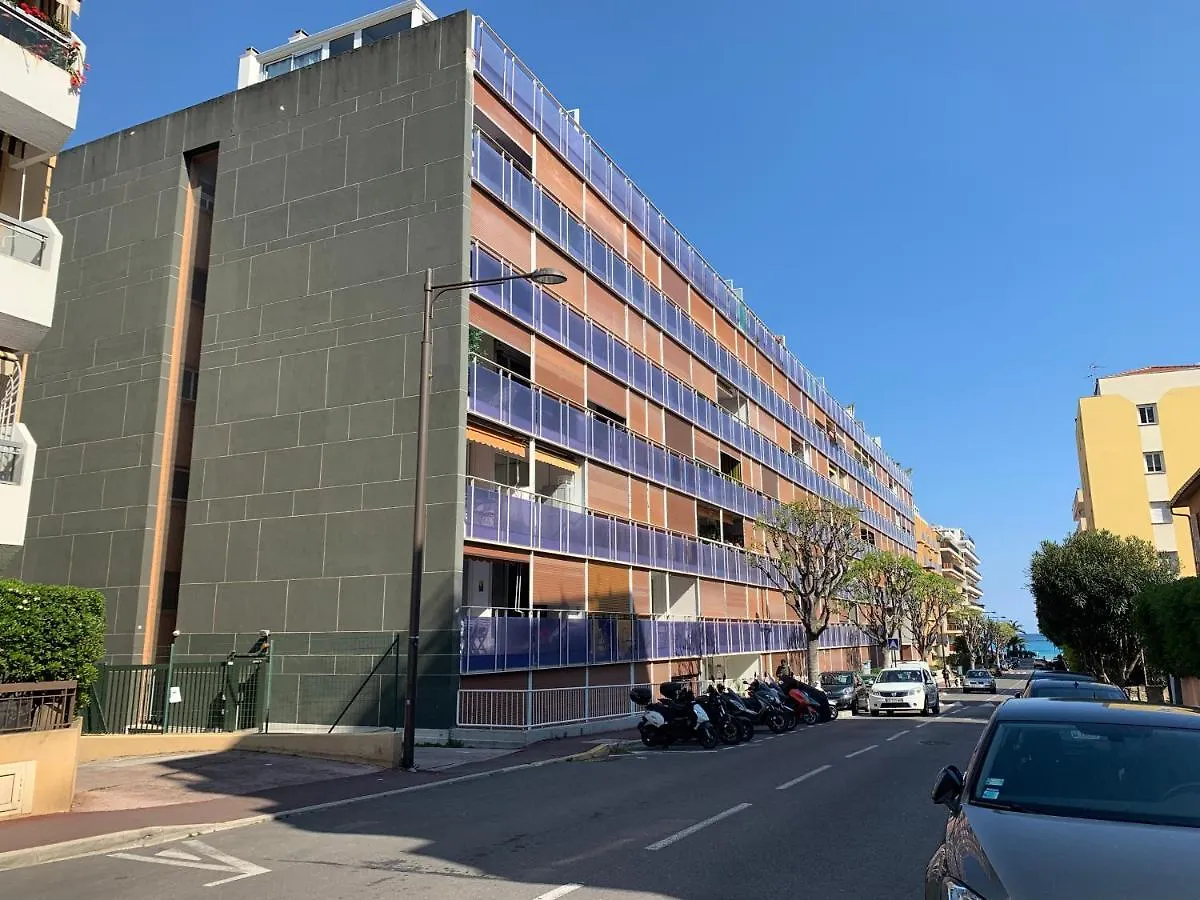 Appartamento Chaleureux Studio, 200M De La Plage, Parking, Wifi Roccabruna
